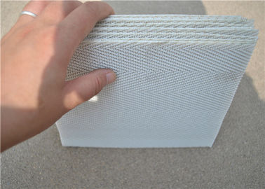 High Temperature Resistant Polyester Mesh Belt With White Used For Sewage supplier